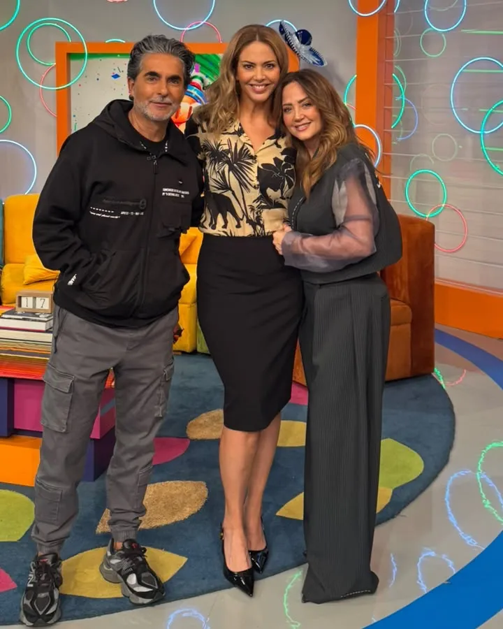 Amina Blancarte en el set de un programa de televisión